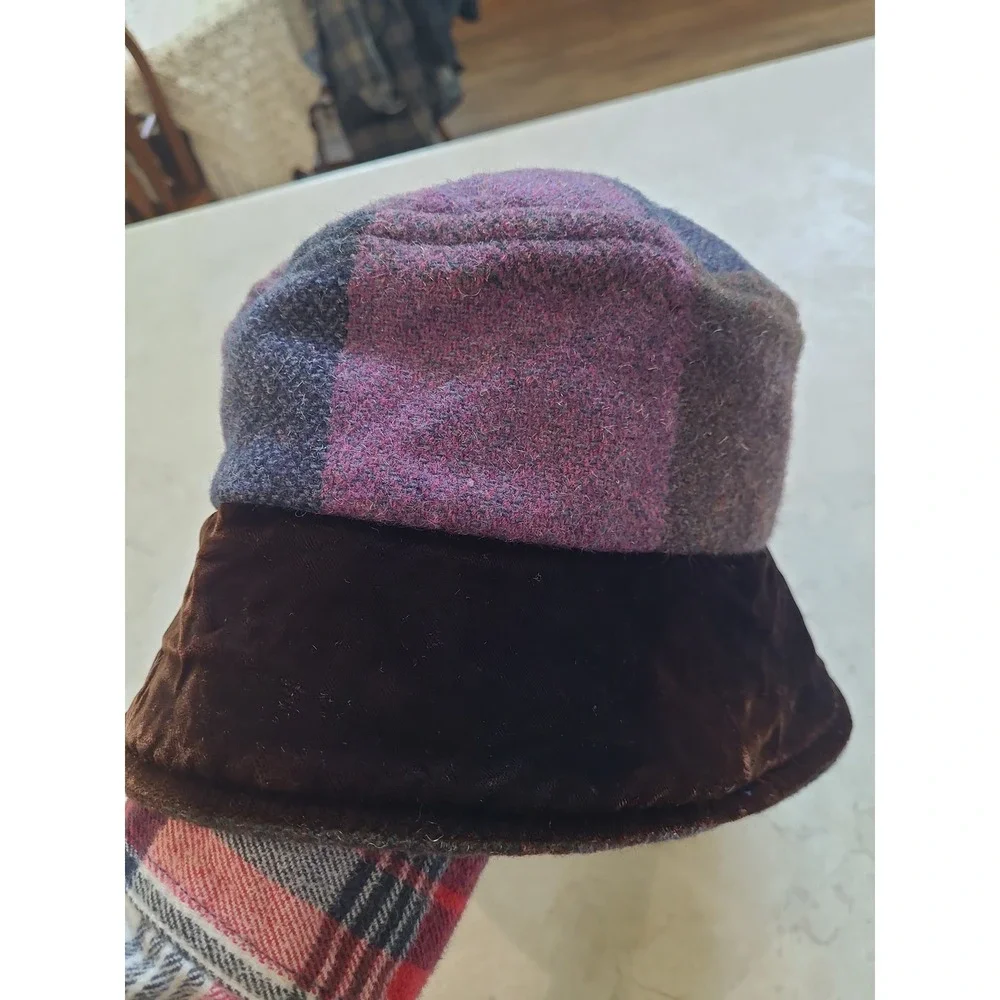 Vtg Hatterdashery Seattle Bucket Hat Plum Plaid w/velvet brim lined & adj. Retro